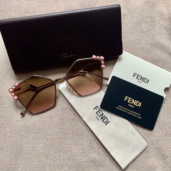 FENDI Studded pentagon-frame rose gold sunglasses - Picture 1 of 7